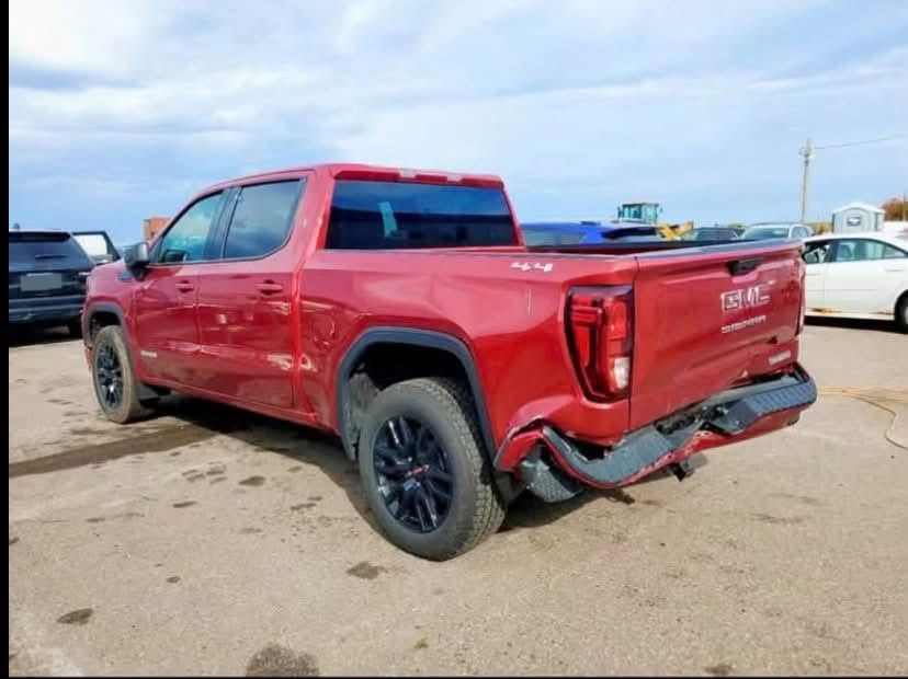 🛑 للبيع: جيمسي سييرا (GMC SIERRA K1500) موديل 2024
 الفئة: Elevation (الفيشن)
 المحرك: 4 سلندر 2700 تيربو (اقتصادي وقوي)
 نظام الدفع: رباعي AWD 4*4
 المسافة المقطوعة: 19 ألف مايل فقط
 الوضعية القانونية: السيارة بدون رقم، تترقم كل المحافظات (حسب رغبة المشتري).
🌟 المواصفات والميزات:
 كير تعليق.
 كشنات كهرباء.
 رادارات كاملة (رادار أمامي + رادار خلفي).
 نظام تحديد مسار.
 تحكمات ستيرن كاملة + مثبت سرعة.
 لايتات زنون بلادية.
 صندوق خلفي كهربائي.
 البدي: باب طويل، بدي قصير (المرغوب ).
💥 تفاصيل الحادث والضرر (بكل أمانة):
 (موضح بالصور).
 الإيرباكات: السيارة بدون إيرباك، إيرباكاتها سليمة 100%
🎥 السيارة جديدة وريحة الشركة بيها، وجاهزة
📍 مكان التواجد والسعر: (ديالى بعقوبة السعر 325$ )
📞 للتواصل والاستفسار: ( ***********)
