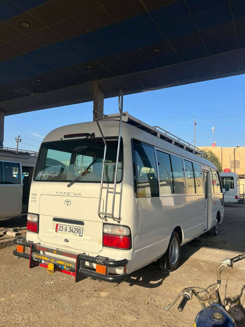 السلام عليكم كوستر لبيع موديل 2014
رقم سليمانيه انكليزي تريد تحويل تريد وكاله
مكينه كير  مكفولات اكسن بي صوت من 60ال80
سياره جاهزه ويل ناصي بلاد يوبي اس
مكان السياره بصره السعر 315وبيهه مجال
اي ستفسار اتصل وانا خادم ***********
