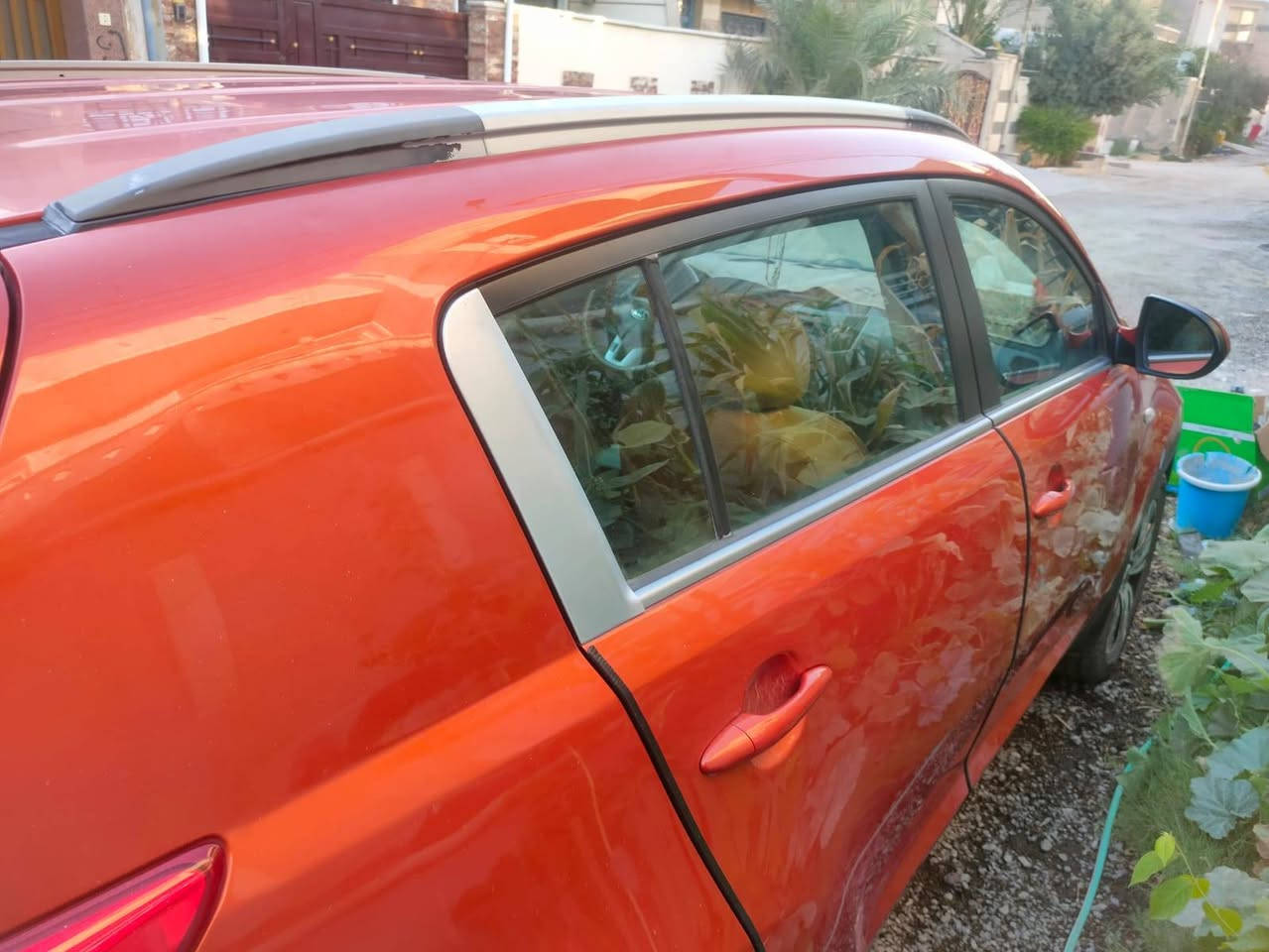 سيارة سبورتج خليجي مكفول موديل 15 للبيع محرك 2000دوش رقم بغداد الجديد مواصفات بيسك ماشية 146 سعر 135$ مكان بغداد الاتصال بالرقم ***********
