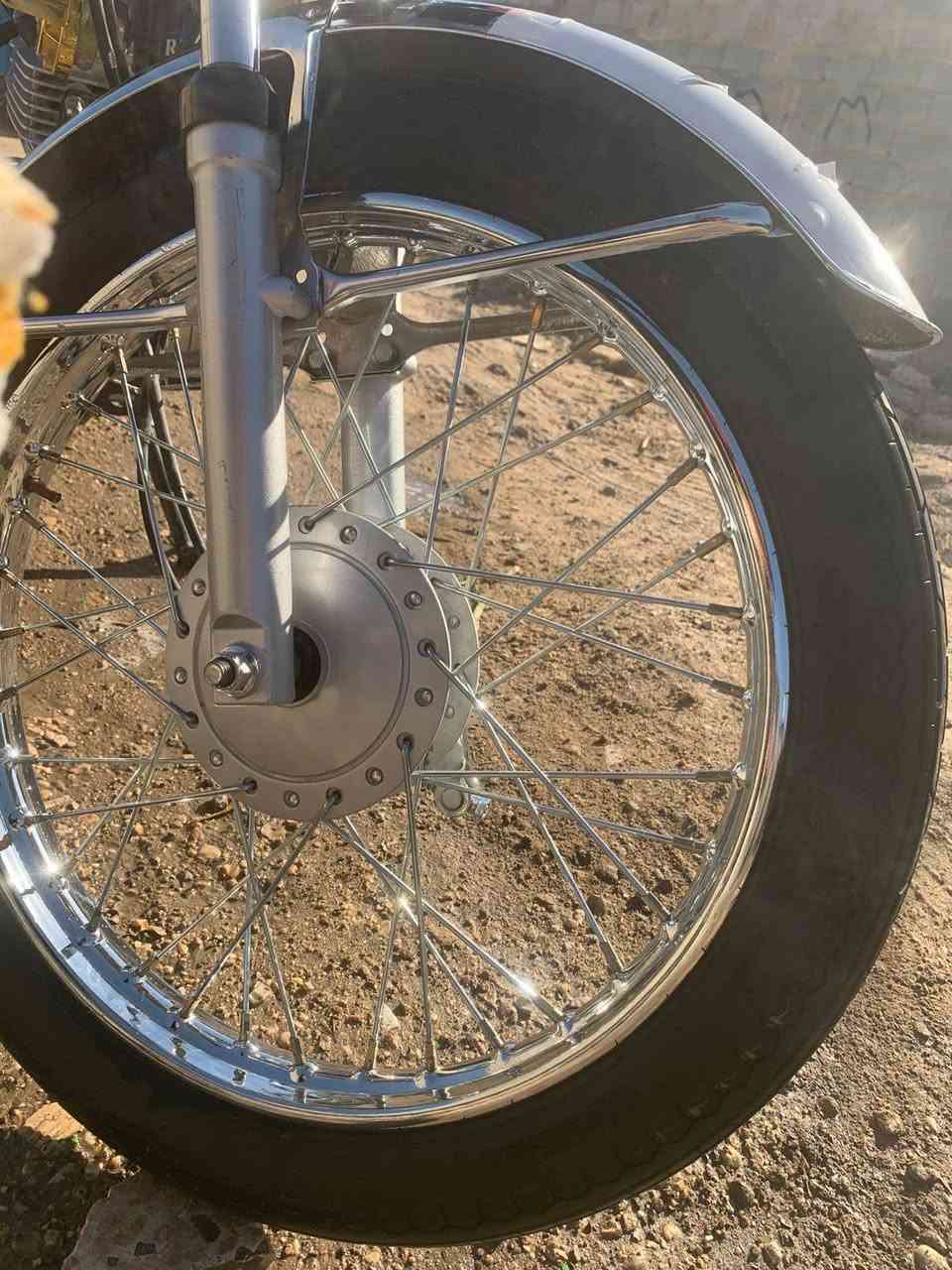 السلام عليكم دراجه للبيع سعر ٧٠٠ نضيفه أوراقه كامله مكلف بنشر ***********
