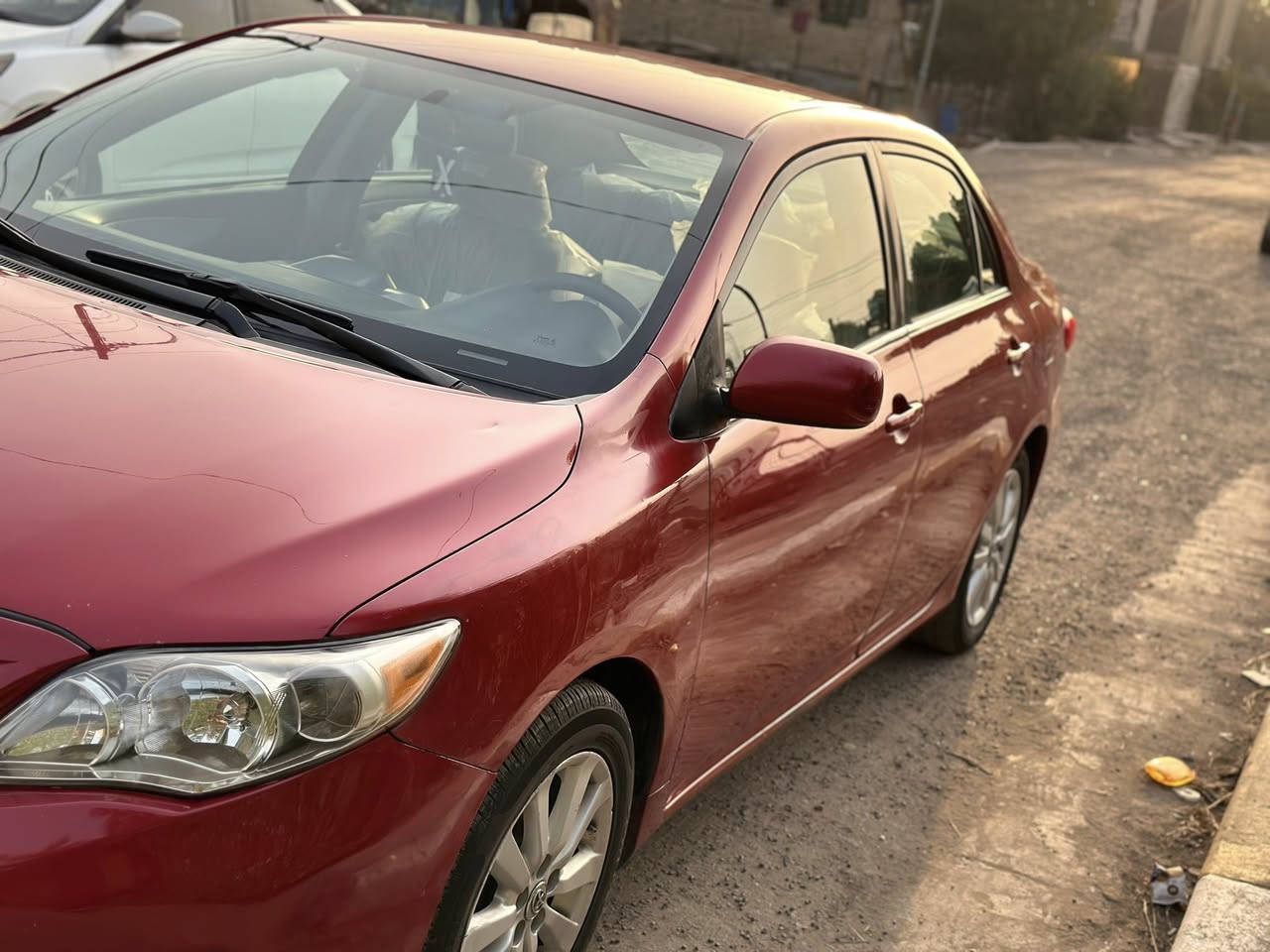 سلام عليكم
كورلا  
لبيع 2013 لون احمر 
ماشي 19000
مكان بغداد البياع 
***********
