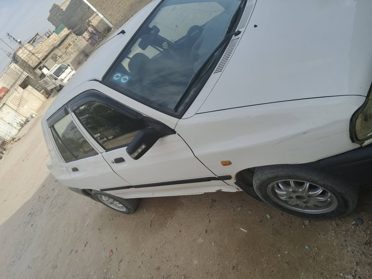 السلام عليكم سياره سايبه موديل 2018 مكفوله من تبديل وصبغ بيه بس طخه بل دوسه رقم واسط مشروع وطني تحويل في كربلاء سنويه 2029 جاهزه السياره السعر 50 مكانه كربلاء الرقم ***********
