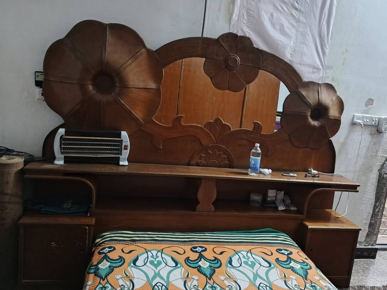 غرفة أخشاب خشب صاج أصلي مستخدمة نضيفة ٦ ابواب👍
كامل ملحقاتها 
سعرها 💵 ٥٠٠ ألف 
التواصل على هذا الحساب
أو على هذا الرقم ‏‪***********‬‏
