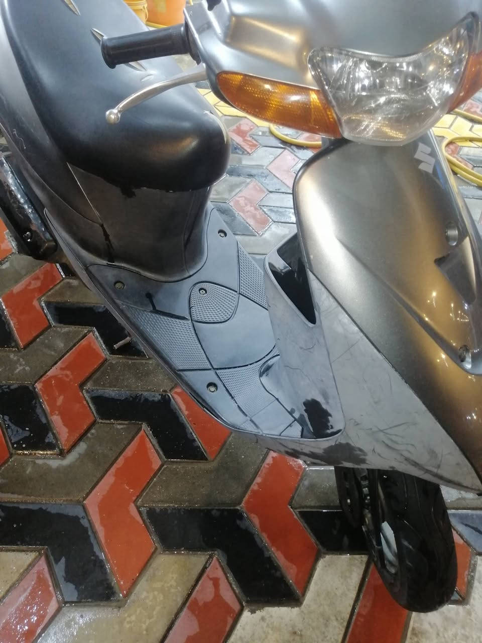 سازوكي جنطه جديد كلش قبل شهر طلعتهة من الرمبه الله شاهد صارت عليه ب٥٧٥ اريدهة ب٥٢٥ سبب البيع اتاذيت من جهالنه ياخذون السويج بدون علمي ويطلعون بيهة واخاف عليهم مكاني بأبو رمانة ***********
