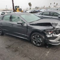 سوناتا 2025  حجز عربون 20 يوم تنزل دبي  السعر 157 ورقه مصلح واصل المين...