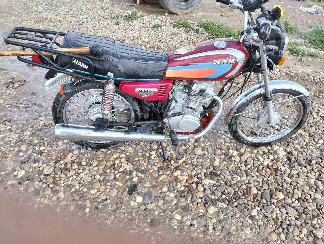 دراجه للبيع موديل 24 نامه اصلي كلك كلك مكفولة كفاله عامه محرك جديد كلها شغاله كهرباءيات رايدها 575 وبيها مجال قليل مكان ديوانيه دغاره للتصال ***********
