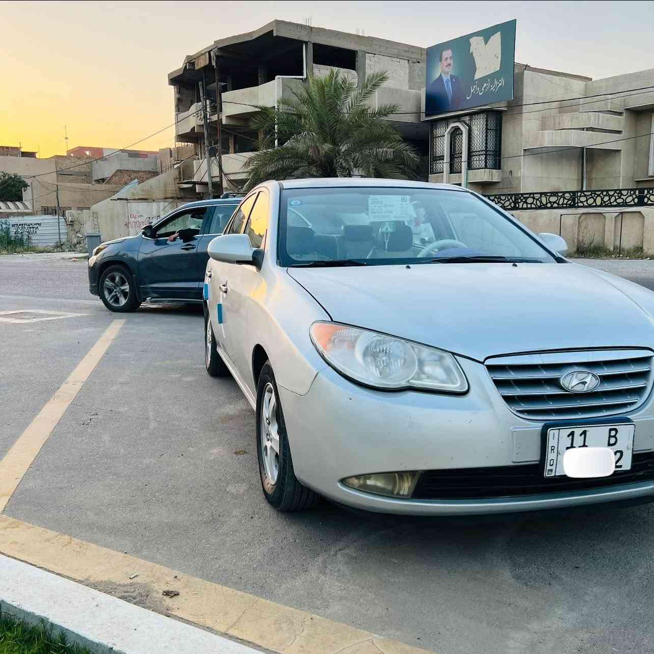 السلام عليكم النترا للبيع وارد امريكي 2008سياره جاهزه محرك 2000 سياره باسمي ثاني يوم تحويل تبريد ثلج تخم تاير حداديه نضيفه ضربتهه جاملغ الخلفي مال السايق وصفحه السايق كلير المكان بغداد الغزاليه رقم الهاتف *********** السعر 88 بيه مجال بسيط
