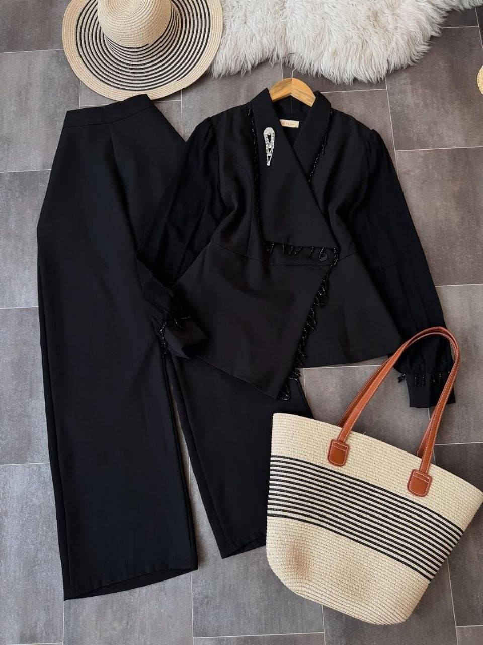 طقم قطعتين❤️‍🩹
السعر 30  الف فقط
خامة هوريم دابل تركي
40-42-44-46-48


**إذا كنت صاحب هذا الإعلان وتريد حذفه لأي سبب، رجاءا أرسل رسالة إلى الدعم الفني**