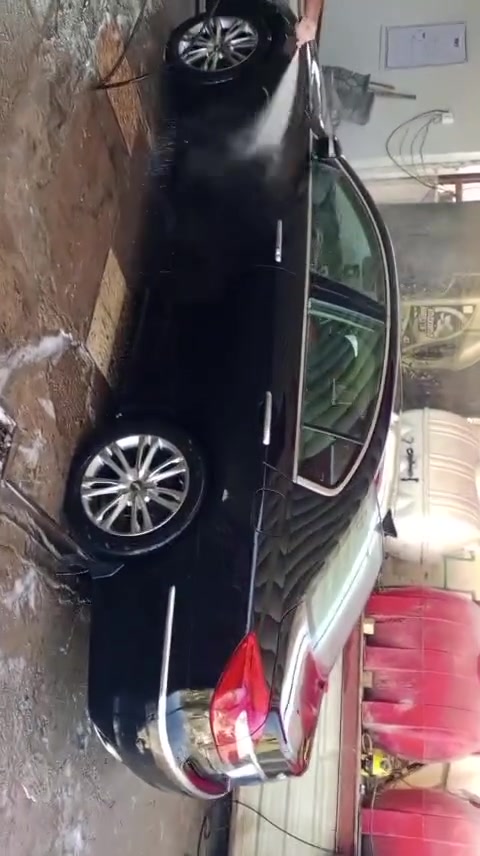 هاي سياره   جنسز موديل ٢٠١٢ سياره جديده مكينه وكير بلاد مكفوله بيها جاملق مبدل  سعر ١١٥ بيها مجال سياره ميسان قضاء الكحلاء ***********
