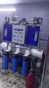 محطة تقنية مياه جديدة للبيع تنتج1000lلترفي الساعة هية وتانكياتها سلي س...