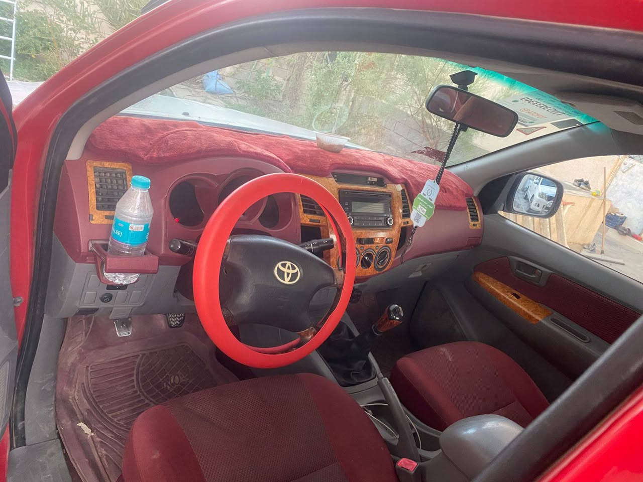 اسلام عليكم فلاونزه البيع سياره بسمي رقم دولي سنويه 31  سياره بيه دفعت بجم خفيفه حته العرضانيه بلاديه مبدل بيه مدكر وبنيد مكينه مكفول من تنقيص والتبخير شاصي19كويتي  مكفول  سياره جديد سعر 138وبيه مجال غليل حك جيه مكاني البصره زبير ***********
