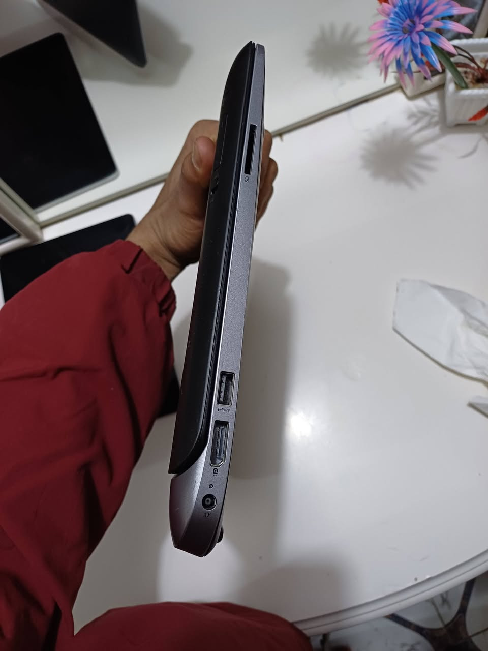 السلام عليكم .
💻 لابتوب HP Pro x2 612 G1
المعالج: Intel Core i5
سرعة المعالج: 1.6 GHz
الرام: 8 GB
التخزين: SSD سعة 256 GB
كرت الشاشة: Intel HD Graphics 4200
حجم الشاشة: 12.5 إنج لمس (Touch)
النظام: Windows
الاتصال: Wi-Fi + Bluetooth
الكاميرا: أمامية وخلفية
ملحقاته كامله 
للبيع او مراوس بجهاز حسب القناعه


**إذا كنت صاحب هذا الإعلان وتريد حذفه لأي سبب، رجاءا أرسل رسالة إلى الدعم الفني**