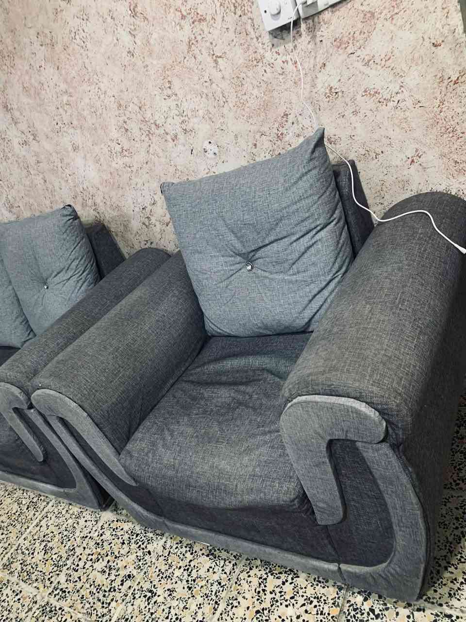 9 مقاعد 350 بي مجال 

البياع


**إذا كنت صاحب هذا الإعلان وتريد حذفه لأي سبب، رجاءا أرسل رسالة إلى الدعم الفني**
