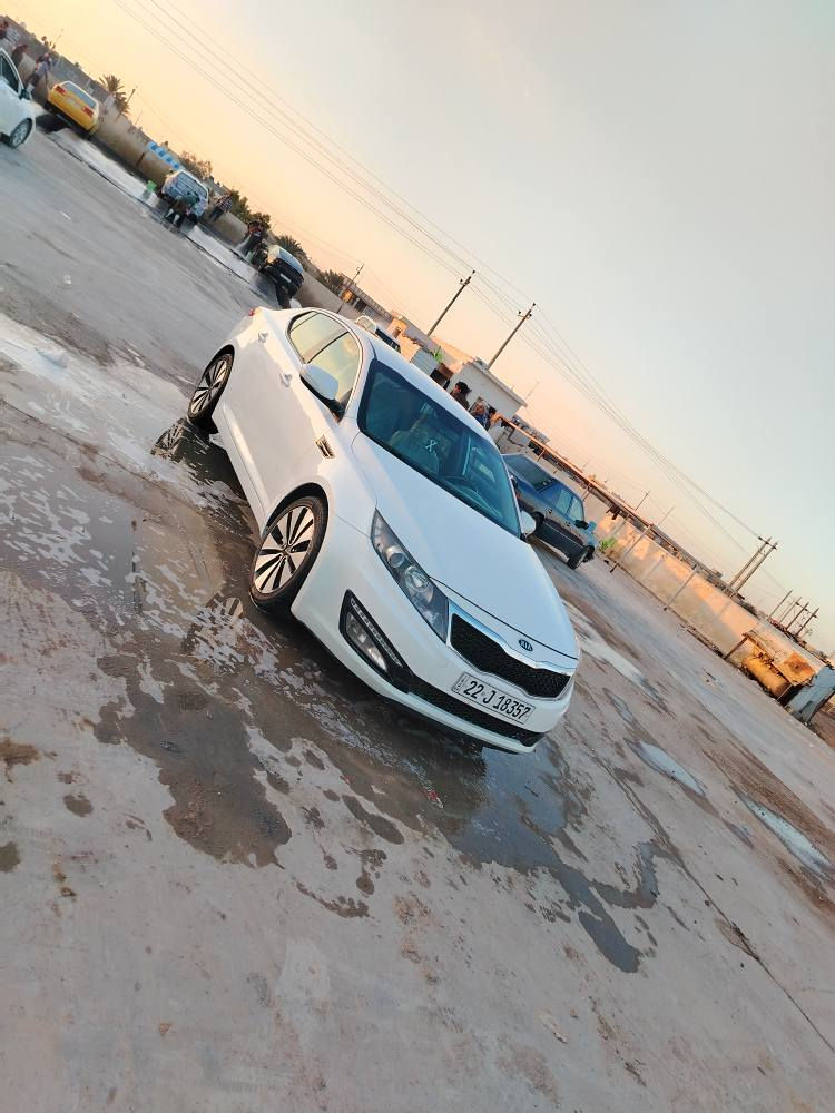 السلام عليكم للبيع كيا 2013 خليجي كفاله.  مكينه 2400 دوش رقم. اربيل الإنكليزي  جديده ومناقصها شي الحمدالله مكينه كير عل وضع الشركه  ماشيه 160حقيقي شرط الفحص
السعر 150
المواصفات
بصمه أبواب وتشغيل
شفتات ستيرن
تبريد قطعتين
ترحيب
لد امامي
دبل كزوز
ويل كروم
اشاير مري وشفط
الاستفسار الاتصال على الرقم مكاني ديوانيه 
*********** ديوانية, القادسية
