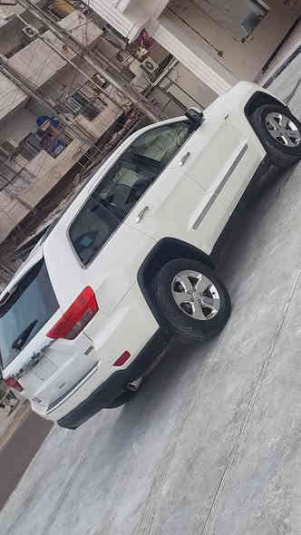 جيب ٢٠١١ رقم بغداد وارد أمريكي لمتد فول مواصفات
حادثها بنيد وجاملغ بدون دواخل 
كير مكينه حداديه جاهزة وبدون نواقص 
السعر ١٥٥ للاستفسار ***********
مكان السيارة بغداد السيديه
