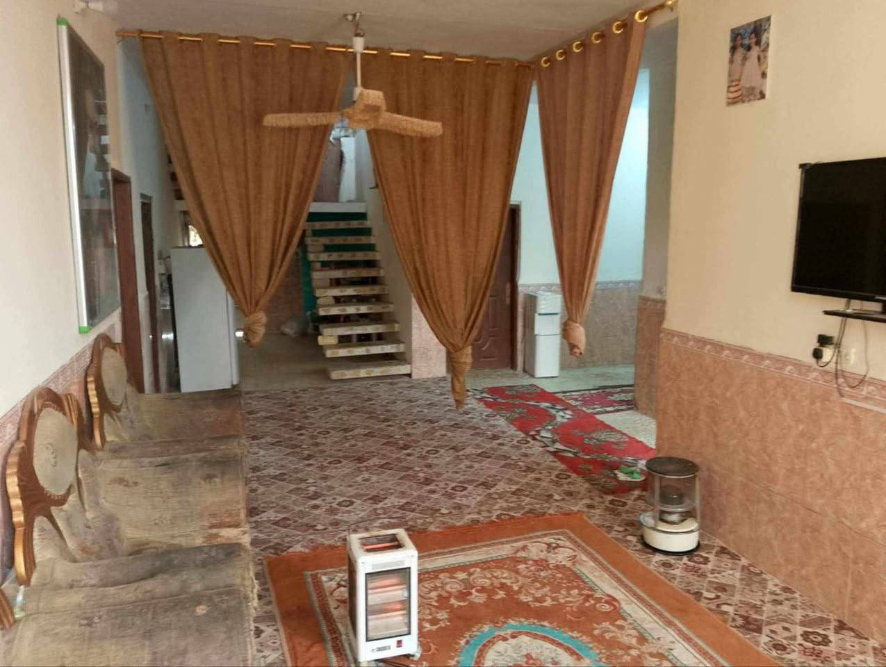 بيت مساحة 250 طابو زراعي مكان على طريق السلط حلوو مرتب سعره 45 وبيه شراي حياك الله بخدمتك  مجال الاستفسار (***********) قاسم (***********) ابو قاسم
