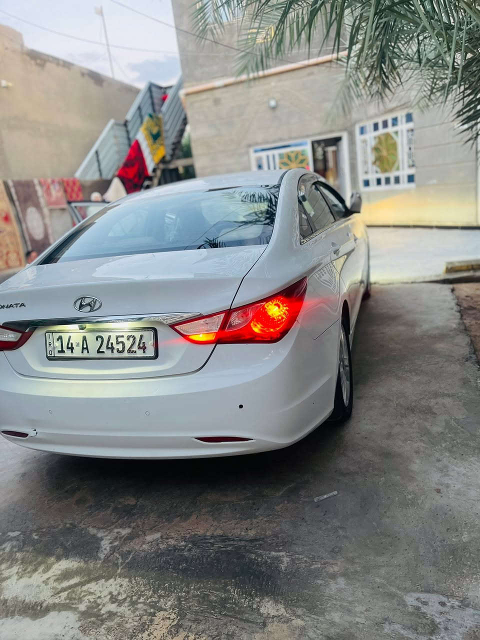 السلام عليكم سوناتا موديل 2013خليجي 2400دوش كفالة عامه عدا الجاملغات الامامي ماشرهن بارد بسيط السيارة بيها شوي حالوب رقم جديد سنويه جديده هزه جديده ماشيه 148كتلوك الشركه موجود حدايه تخم تاير جاهزه السيارة الاستفسار *********** المكان البصرة الهارثة 
السعر 130مجال قليل
