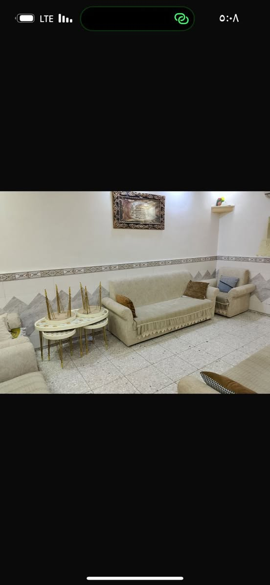 السعر مناسب جدن
بسم صاحبة الشرعي 

مشتمل للبيع مساحة 50 م واجهة 5 في 10 

يحتوي على غرف نوم عدد 2 + صالة ومطبخ وخدمات 

📍حي الجهاد خلف مدرسة البيداء الافين 

***********
