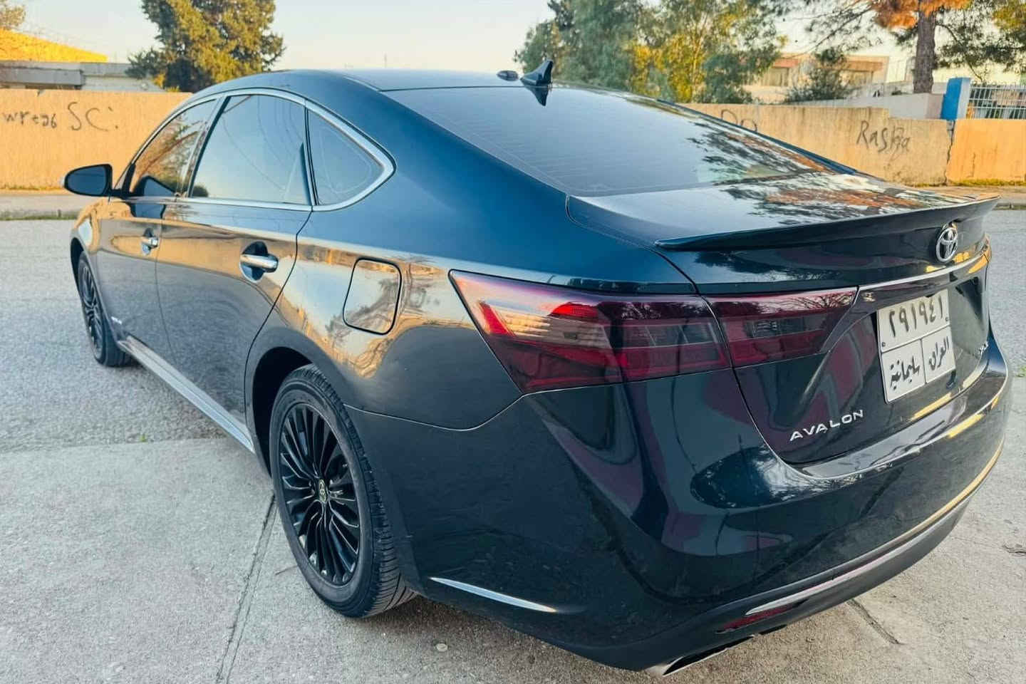 تۆیۆتا ئەڤەلۆن 2017 xle ناوزەرد 
80 مایل ڕۆشتوە
 دوو پارچەی بۆیاخە بێ ناوگردن  
پێش و دوای کەپسە 
سەیارەکە لای خۆمان بوە نوقسانی نیە
 ناوزەردە 
شوێن هەڵەبجەی تازە 

سـعـر : لە کۆمێنت داوابکە ڕاستەوخۆ بۆت دێت 📥 

گێر و مەکیەنەی بەشەرت 
هیچ کێشەیەکی تێدا نییە 

ژمارەی خاوەنەکەی 
***********
***********
