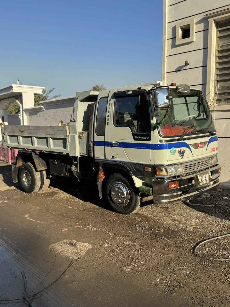 السلام عليكم هينو طيره اصل شاصي ومحوره قلاب موديل 94 السياره كفاله عامه من كلشي مكينه كير شاصيه صبغ كله بشرط سعره 140 وبيه مجال رجان الموشراي اليتصل رحمه الولديكم الستفسار اتصل***********
