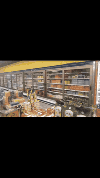 براد حجم كبير للبيع
الطول ١٥ متر ارتفاع مترين عمق ٩٠cm كمبريسر خارجي نوع ألماني Bitzer حجم ١٣ طن
البراد نضيف جدا بلادي على وضع الشركه
وسعره مناسب
المكان محافظة الديوانية 
للاستفسار الاتصال على الارقام
***********
***********
غير متواجد على الماسنجر
