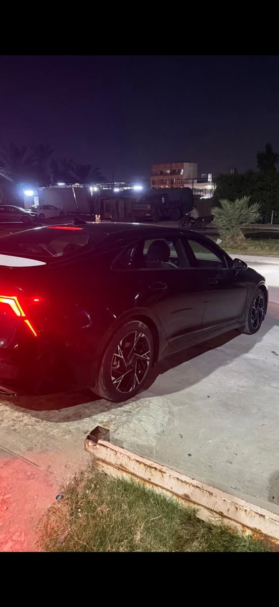 السلام عليكم 
للبيع 
كي فايف جي تي لاين     K5 GT line
مديل 2025
محرك 2500
ماشيه 32
الحادث فقط تكحيل جدآ قليل بل جاملغ الامامي 
مواصفات كلش هواي بيهه 
السعر 185$
مكاني بغداد الحريه ***********
