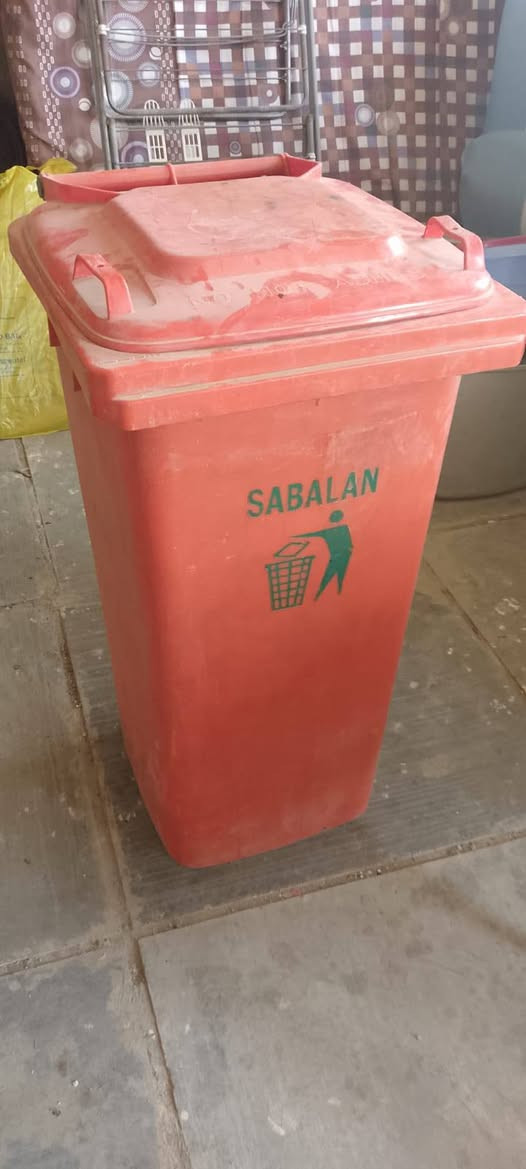قفص متر و٨٠ حاويه جديده  ماطور بوستر جديد ساحبه حمام عدد ٢ جديد


**إذا كنت صاحب هذا الإعلان وتريد حذفه لأي سبب، رجاءا أرسل رسالة إلى الدعم الفني**