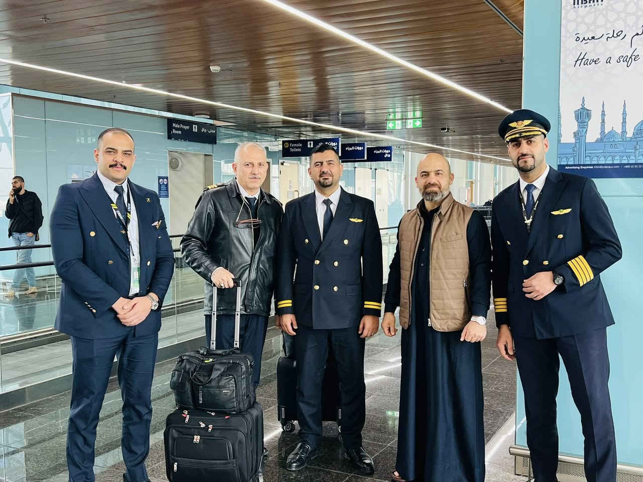 🌙✨ أبراج الجزيرة ديالى لخدمات الحج والعمرة ✨🌙
برنامج العمرة جواً – أواخر شهر رمضان المبارك 1447هـ

رحلة إيمانية فاخرة إلى الديار المقدسة في أعظم ليالي العام…
تنظيم راقٍ، خدمات متكاملة، وأجواء روحانية تليق بضيوف الرحمن 🤍

━━━━━━━━━━━━━━━

✈️ خط الرحلة جواً:
بغداد ✈️ جدة ✈️ بغداد
على متن طيران ناس السعودي

📅 موعد السفر:
🔹 المغادرة: 5 / 3 / 2026 الموافق 16 رمضان المبارك
🔹 العودة: 22 / 3 / 2026 (ثالث أيام عيد الفطر المبارك)

━━━━━━━━━━━━━━━

🏨 الإقامة المميزة:
🔸 المدينة المنورة: المنطقة المركزية – ليلتان بالقرب من الحرم النبوي الشريف
🔸 مكة المكرمة: فندق بركة الرفاع – منطقة محبس الجن

🚌 التنقلات:
حافلات حديثة ومكيّفة بإشراف مباشر ومتابعة مستمرة طوال مدة الرحلة

━━━━━━━━━━━━━━━

💺 خيارات التسكين والأسعار:
▫️ غرفة رباعية: 1400$ للشخص
▫️ غرفة ثلاثية: 1600$ للشخص
▫️ غرفة ثنائية: 2100$ للشخص

━━━━━━━━━━━━━━━

✅ يشمل البرنامج:
✔️ تذاكر الطيران ذهاباً وإياباً
✔️ تأشيرة دخول إلى المملكة العربية السعودية
✔️ إقامة فندقية حسب الاختيار
✔️ مزارات المدينة المنورة ومكة المكرمة
✔️ تنظيم إداري ومرافقة متكاملة طيلة أيام الرحلة

━━━━━━━━━━━━━━━

🌟 معنا… رحلتكم أكثر راحة، وعبادتكم أكثر طمأنينة.

📞 للحجز والاستفسار:
***********
***********
***********

📍 فروعنا:
ديالى – خانقين – تولفروش – مجاور معرض الصالحي
ديالى – جلولاء – قرب الجامع الكبير – مجاور مكتب الليث شو

نسأل الله أن يكتب لنا ولكم عمرةً مقبولة وسعياً مشكوراً وذنباً مغفوراً 🕋
