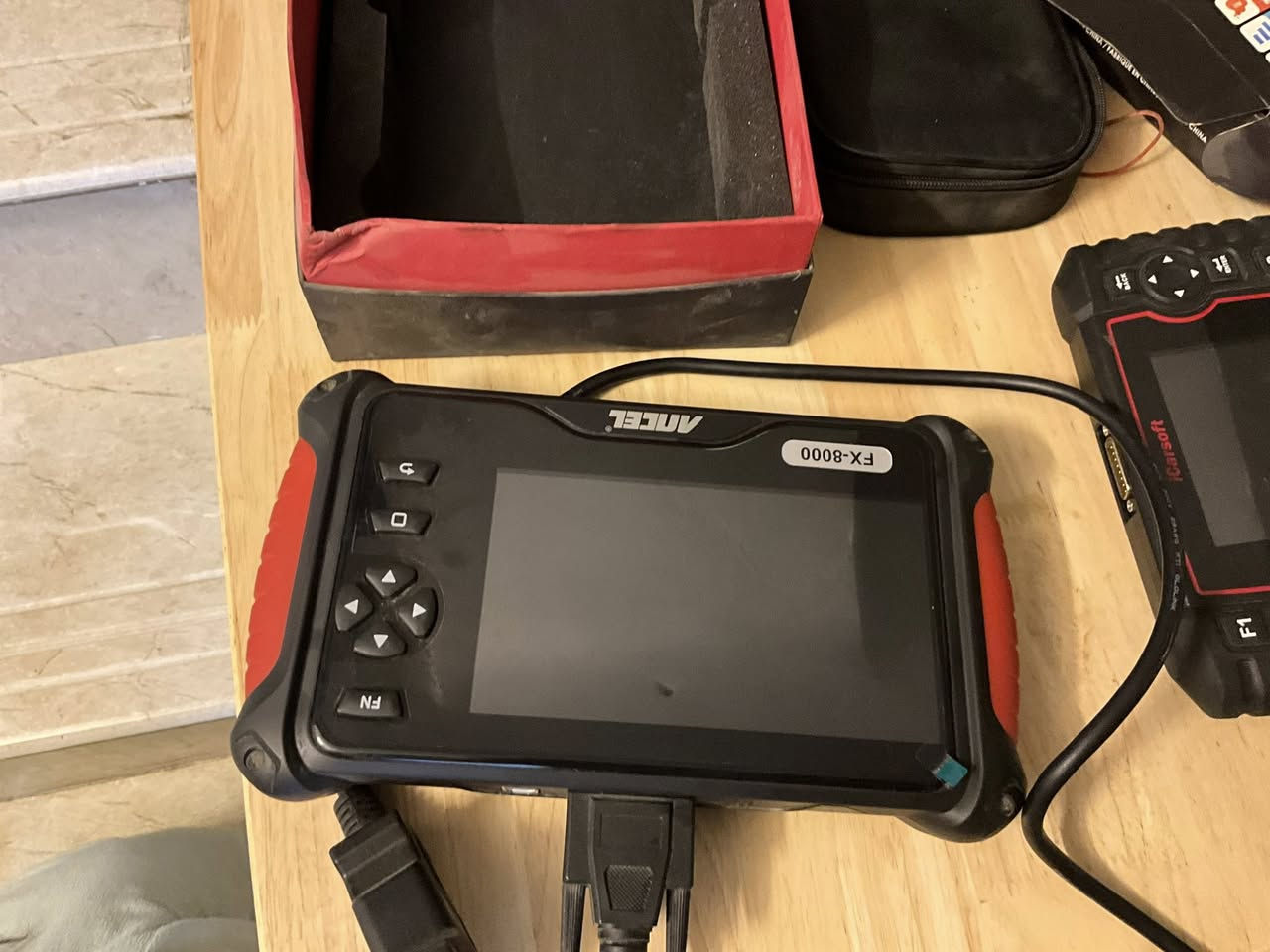 السلام عليكم ..اجهزة فحص سيارات شغالات ومفحوصه وعالشغل سعرهن كلهن ١٥٠ الف
مكاني بغداد العامريه ورقمي***********
