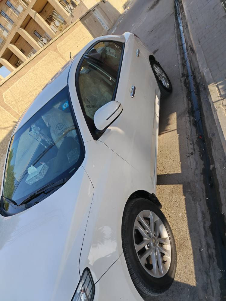 السلام عليكم كيا سيراتو 2012 بس باب العبري مصبوغ باب واحد *********** مكانها سماوه رميثه السعر المطلوب 110 وبيها مجال
