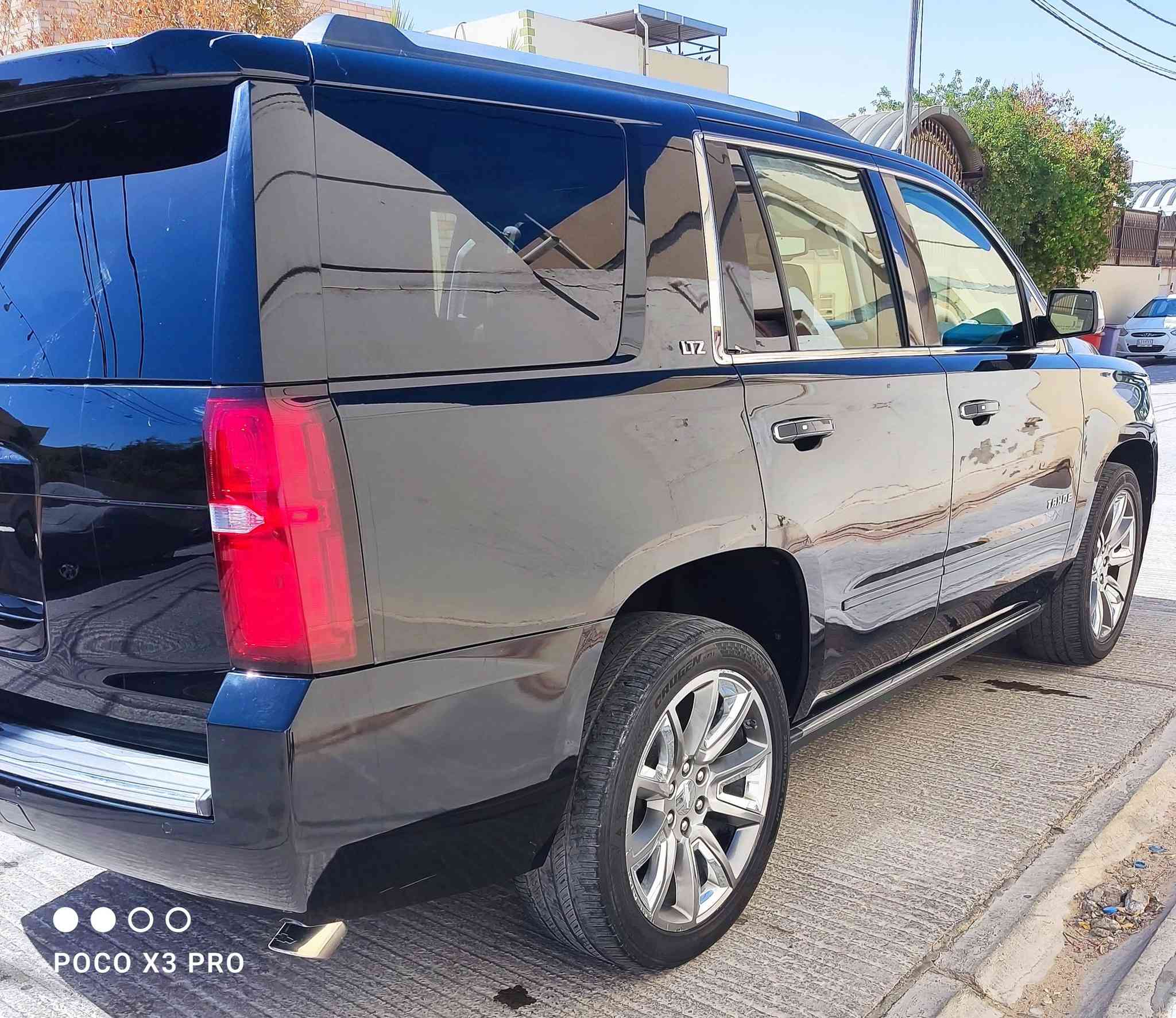 تاهو 2015 LTZ كلين للبيع 
السلام عليكم...

للبيع شوفرليت تاهو 2015 LTZ 

وارد امريكي  ( كلين تايتل ) بدون حادث

وتقرير الكارفاكس مالتها موجود عندي باللغه العربية والانكليزية 

السياره دخول جديد 

وحاليا اتسجلت وفق قرار 102 لسنة 2026 

رقم بغداد دولي

 

الحاله _ ممتازة جدا

كاميرا دوارة  _ رادارات امامية وجانبية _ حساسات تشغيل عن بعد _ دعامية _ بلاجكتور   _ كشنات جلد  كهرباء حتى المقاعد الخلفية _ كشن خزن _ كشن تبريد تدفئه  _ كشن السائق رجاج _  تبريد 3 قطع _ صندوق جك كهرباء  _ 4 يدات بصمه _  usb _ بلوتوث _  سلايد روف _ قاصه _ ستيرن كهرباء - دوسات بانزين وبريك كهرباء _ عتب ابواب كهرباء 

وبعد بيها كومه مواصفات تجي وتشوف بعينك افضل 

السيارة باقية ع نظافتها

صبغ بنيد فقط اثر جراد بدون حادث فقط صبغ

محرك وكير بحالة ممتازه برغي واحد مامفتوح بيها

بدون صوت بدون دخان بدون بخار 

ويل LTZ حجم 22

مكان السياره ( بغداد ) 

#السعر (320 $)

للاستفسار الاتصال على الرقم *********** واني بخدمتكم كلكم اخوتي واعزاز عندي
