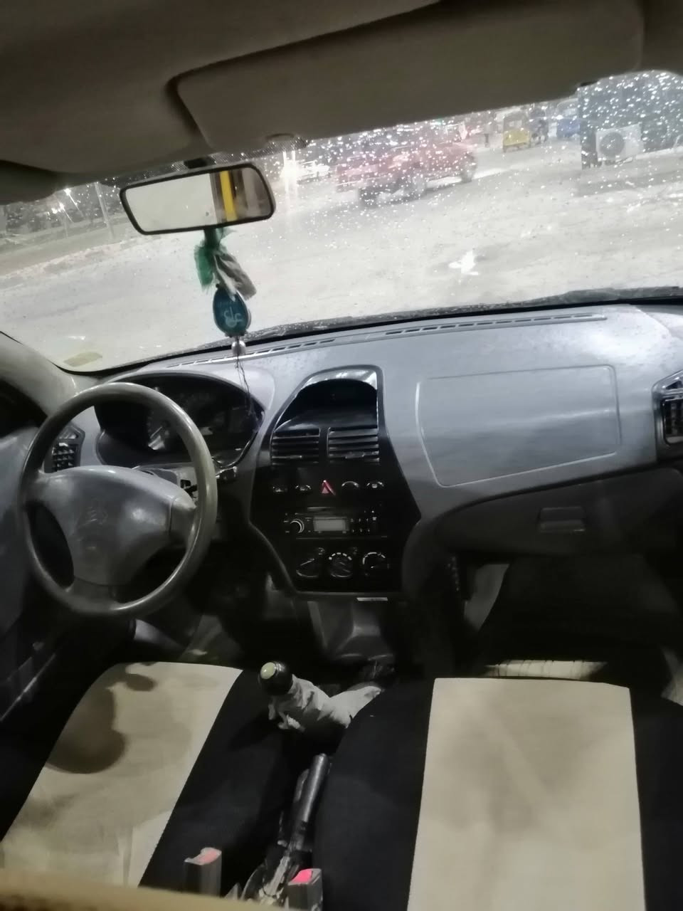 السلام عليكم سيارة طيبه موديل ١٦ رقم واسط مصفره غرامات وهيئة تحويل ثاني السياره مكفوله من مكينه وكير وتبريد ثلج تخم تاير جديد حداديه كهربائيات شغاله السياره جاهزه من كلشي مال جناي مكاني كوت مركز مدينة السعر 42 وبي مجال للاستفسار الاتصال على الرقم *********** أثير *********** اتصال فقط غير متواجد على نت
