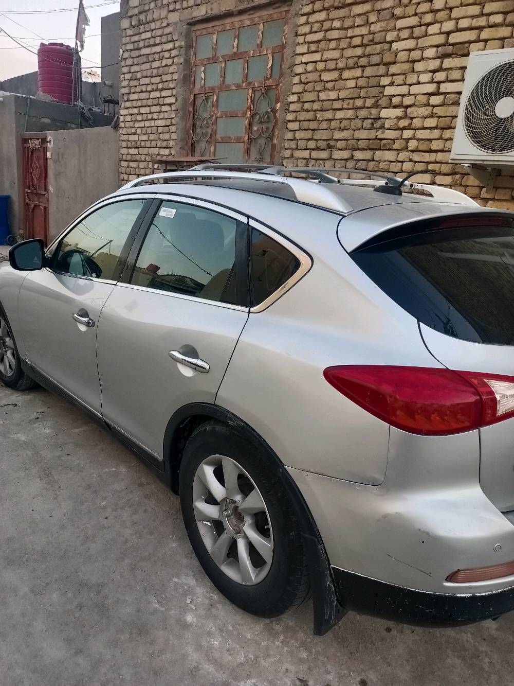 للبيع سياره انفتي ياباني موديل 2008Ex350 مواصفات بصمة وفتحة سقف وكامرات دواخل جلد بيهة جراد بنيد رقم اربيل انكليزي وكالة عامة من راعيهة المالك العنوان ناصرية الاسكان الصناعي وباقي التفاصيل الاتصال على الرقم او وات ساب 