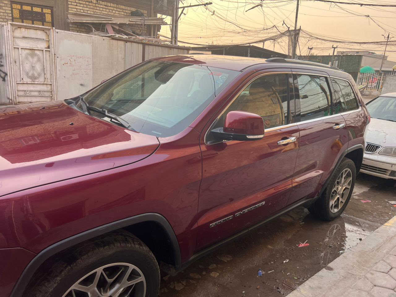 جيب 2017  خليجي لمتد 
جكات 
بانوراما بصمه  جنطه كهرباء 
بصمات عدد 2 شركه  
ستيرن كهرباء  وشفتات 
كشن كهرباء  خزن  جلد  تدفئه تبريد   خلفي تدفئه 
محرك 3600   فور ويل  
زراك لايت 
داخل بيجي 
حساس امامي خلفي جانبي   
لد امامي خلفي  بجم  زنون
مبدل محرك مال 20 
جميع انواع القياده  
تشغيل عن بعد 
بيها صبغ دعاميه والباقي مكفول  من صبغ بيها بارد بالصندوك على كد شبر وبلجاملغ الامامي اصبعين 
سياره جاهزه ونظيفه كلش وسونرها موجود 
تحول ثاني يوم رقم جديد شمالي باسمي
مكاني بغداد  
***********
