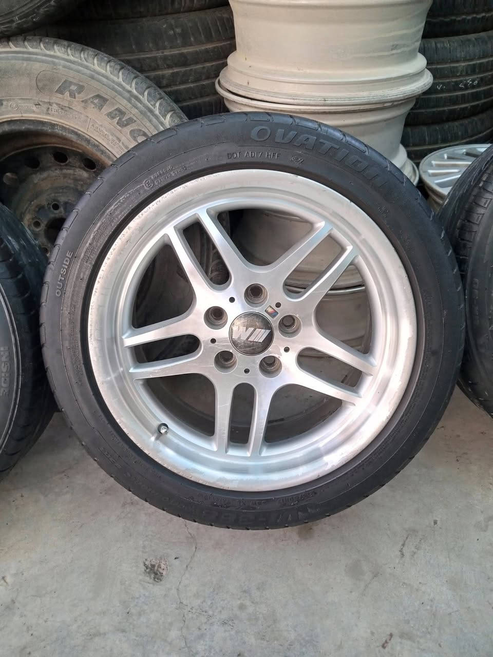 تاقم  M17  دوو سایز بە پارەی تاقمێ عادی 250$دۆلار
بۆ گۆرینەوە یان فرۆشتن بەشەرتی لەرزین و خواری 
***********
***********
