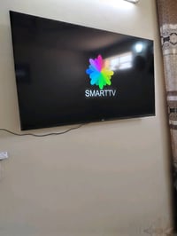 شاشة سمارت LG بحالة ممتازة الشاشة نظيفة وتعمل بكفاءة عالية، صورة واضحة...