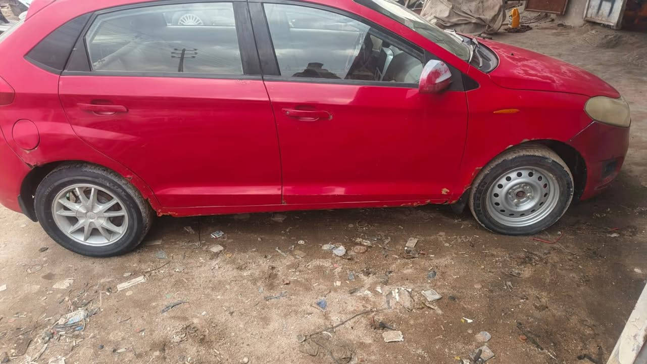 سلام عليكم سياره شيري لبيع سياره حلوه وجاهزه بل بصره ***********
