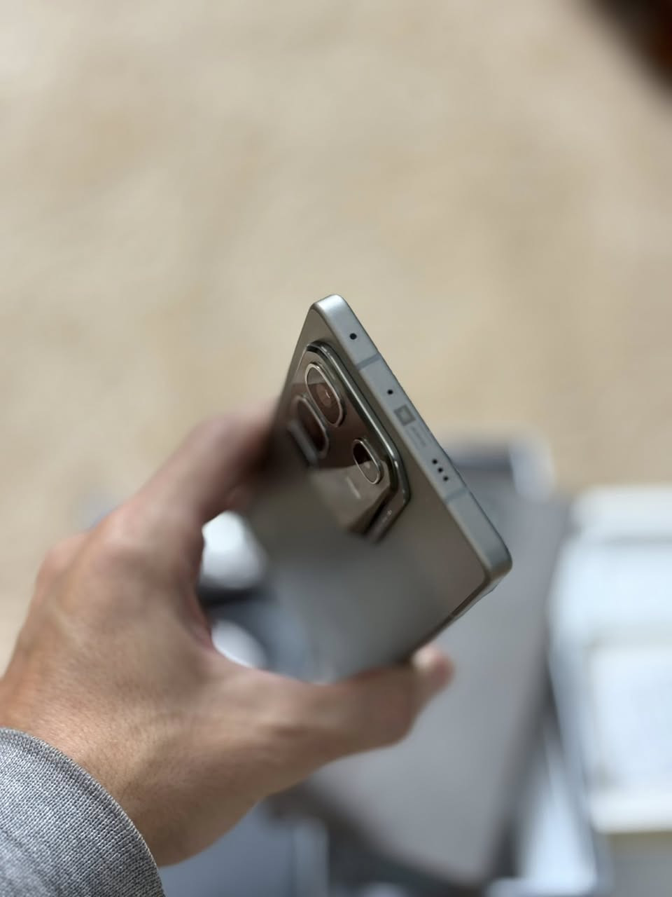 سلام عليكم انفنكس نوت 50 Pro للبيع مصارله كم شهرنضيف كامل كامل ملحقاته الاصليه سماعه وشاحنته الاصليه (٩٠W) وشاحنه لاسلكية شاشه ١٤٤ هرتز ذاكرة ٢٥٦ العشوائي ١٦ وبعد بيه هواي مواصفات حلوه كامرته قويه

١-السعر (٢٥٠) وبيه مجال ان شاء لله
٢-العنوان : بغداد الجديدة شارع المسبح 
٣-رقم الهاتف للاتصال والواتساب (***********)
