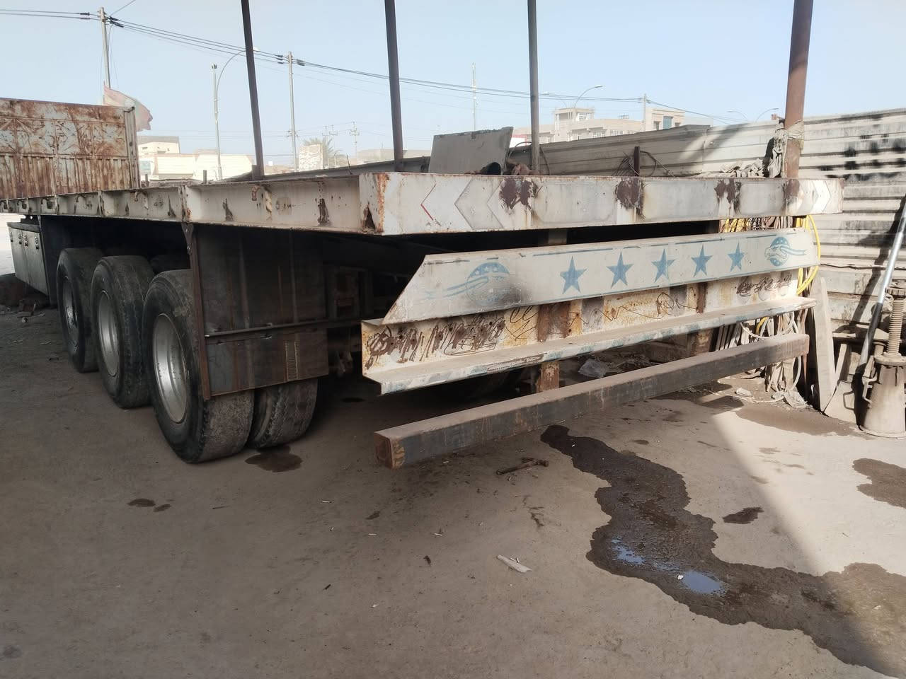 عربانه حداديه الطول 12 ونص شاصي مكفول ثلاث محاور  مدور ألماني عنوان حله شارع 80 اتصال ***********
