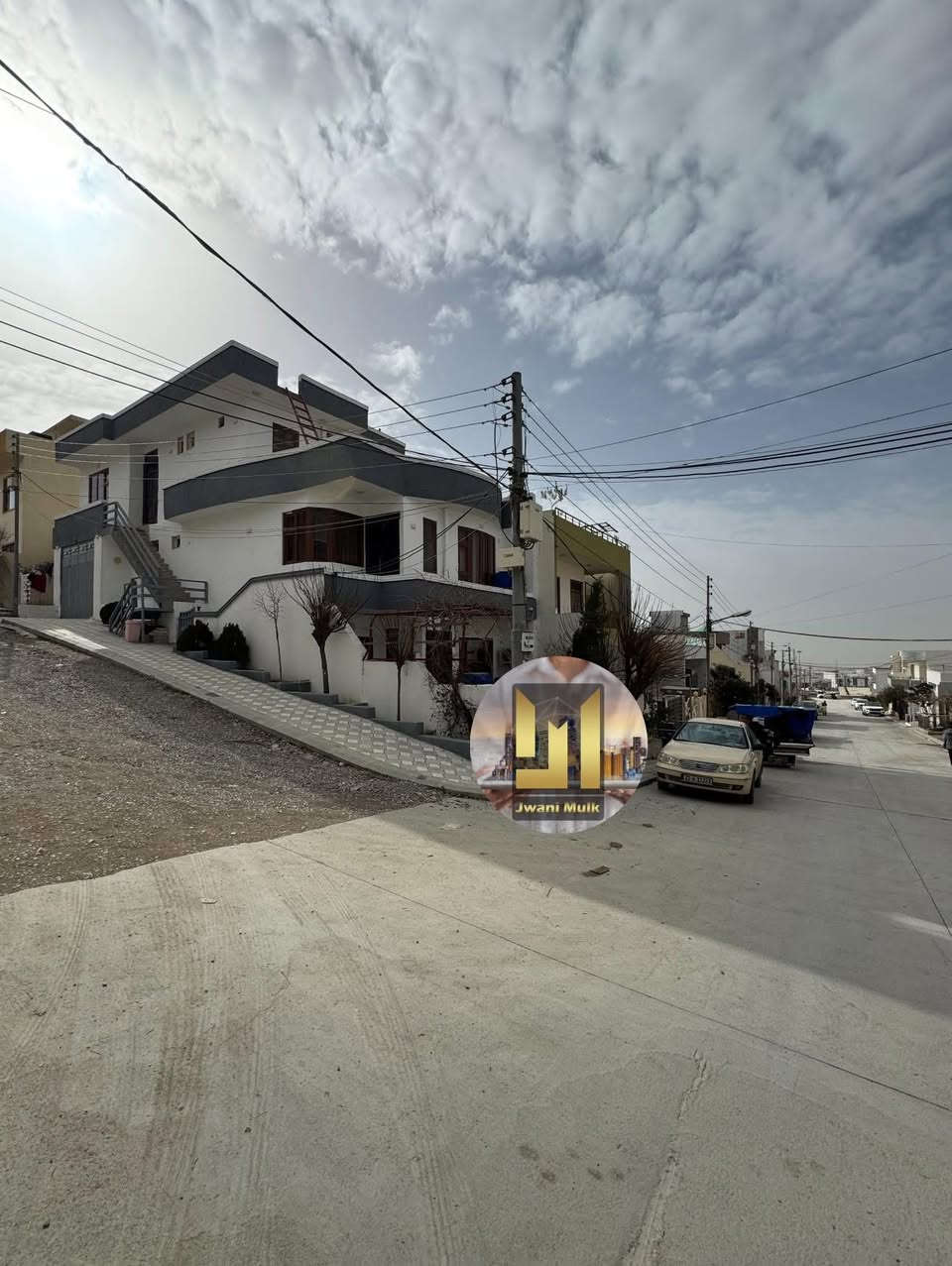 سەرەتا بەناوی خودا 
کۆدی /10922
خانوو بۆ فرۆشتن  
📍ناونیشان/ 60 کانی أبراهیم أحمد
نزیک مزگەوتی فەجر
📐ڕوبەر / 160 مەتر
📏پێشی/ 8 بە 20
🛣️شەقامی/ 12 مەتری
🌕 ڕوو / گۆیژە
🏗️پێکهاتوەلە/ 3 نهۆم  

نهۆمی یەکەم  ( میوان + هۆڵ + متبخ + مساعد مدبخ + نوستن + مشتملات + مغزن ) 

نهۆمی دوو ( میوان و هۆڵ کراوە + مدبخ + مشتملات + نوستن + بالکۆن )

نهۆمی سێ ( میوان + مدبخ + مساعد مدبخ + مشتملات + نوستن + بالکۆن )

تێبینی ( خانوەکە ئەکەوێتە شوێنێکی زۆەر خۆشەوە نزیکی مزگەوتو مەکتەبو خەتی پاسو دوکانو بازاڕە )
ــــــــــــــــــــــ
🖊️/ بۆ زانینی نرخ  کۆمێنت بکە 
ــــــــــــــــــــــــ
بۆ پەیوەندی📞
☎️***********
☎️***********
ـــــــــــــــــــــــــــ
تۆی بەڕێز موڵکت هەیە دەتەوێت بیفڕۆشیت یان بیدەیت بەکرێ زانیاریەکانمان بۆ بنێرە هاوکارتان دەبین 
‏‎*********** ☎️واتس ئاپ"فایبەر 
‏‎یان سەردانی نوسینگەی(جوانی موڵك)بكەن
‏‎ناونیشان"ئیبراهیم ئەحمەد"بەرامبەر دیلان سیتی
