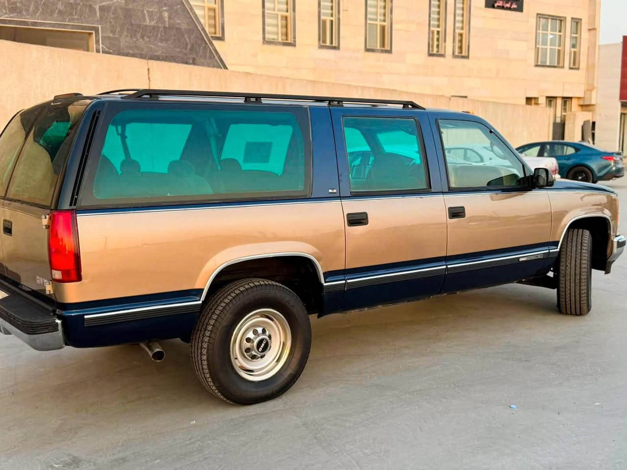 جمسي 99 اصل مسجل 95 كفاله عامه فحل 8ستدات مكينه 454نوزل گير 1000 جاهزه للأخير تخم تاير برجستون تخم بلك تخم نوزل تخم واير فيتبم وعبوه جديده 
عنبار وجهاز الفينيه حداديه امامي خلفي جديده توني مبدلها تبريد ثلج تدفئه كهرائيات 100٪ رقم بصره انگليزي بسمي هزه جديده سنويه ل28 منظومة زنون عالي ناصي 
السعر 115 واصله 105 (***********)
