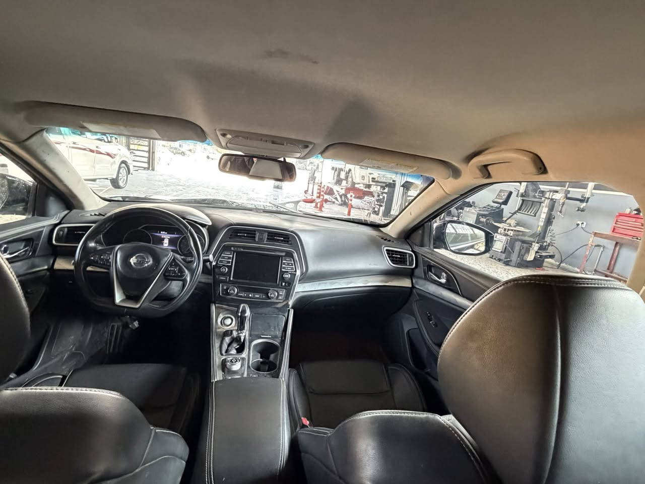 السلام عليكم
اخوان
نيسان مكزمه
موديل 2019
جوملغ امامي صبغ خلفي
فول عدا سلايت
فئه sv
السعر 145 بيها مجال 
*********** زيد الجبوري
