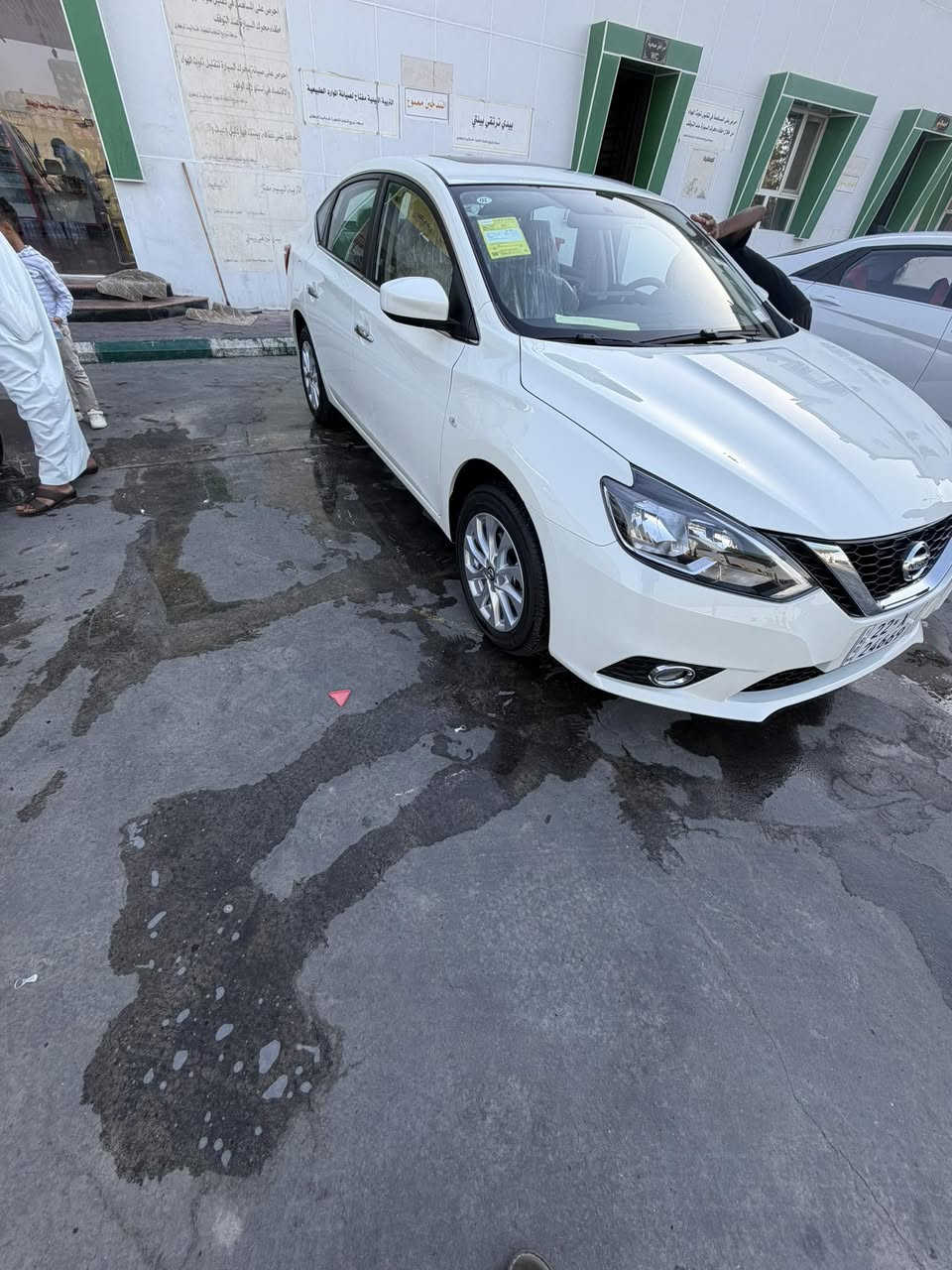 السلام عليكم البيع نيسان سنتره كفاله عامه زيرو ماشيه 2000 العنوان البصره معرض شريكت نور البصره اتصال شريحه فقط سعر 136  ببهً مجال بسيط حك جيه ***********

