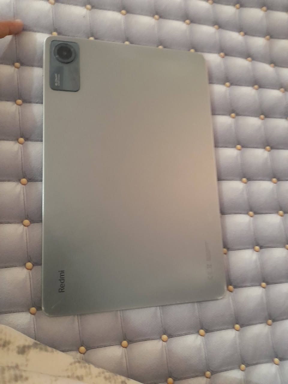 ايباد Redme Pad SE من شركت شاومي
موصفات 6 كيكه 
ذاكره256 
يشغل كل العاب 90 فريم 
لمس سريع جدا وسلس 
نظافه 95 
ايباد بدون ملحقات 
نضام جديد اخر تحديث 
2026 شتريته صارلي 6 أشهر 
سعر 240 بيه مجال.
مكاني ناصريه مركز


**إذا كنت صاحب هذا الإعلان وتريد حذفه لأي سبب، رجاءا أرسل رسالة إلى الدعم الفني**