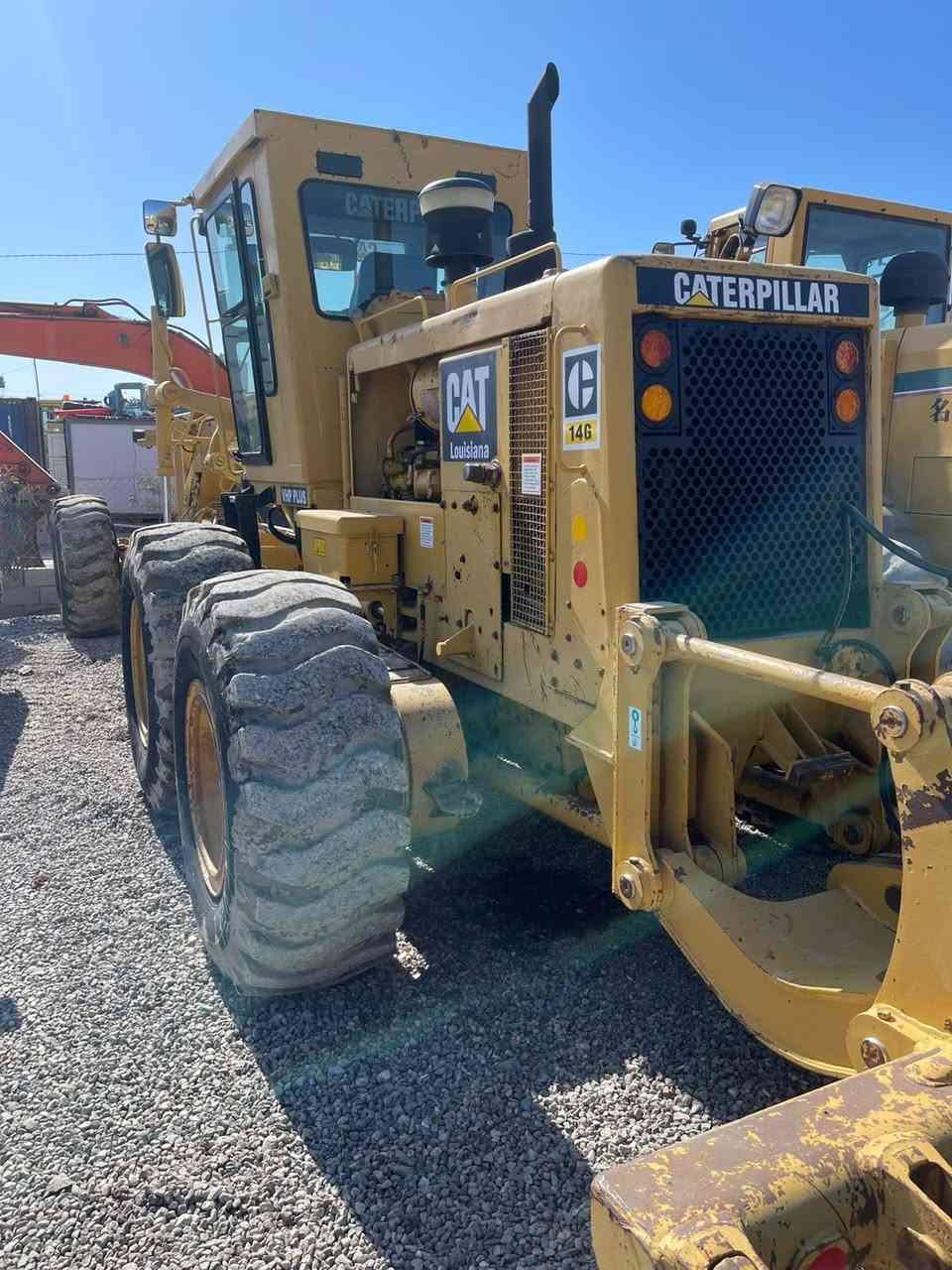 كريدر كتربلر 14G نظيفة جدا مكفولة كفاله عامه صبغ بلادي مشتغله قليل جدا للبيع 
***********
***********
