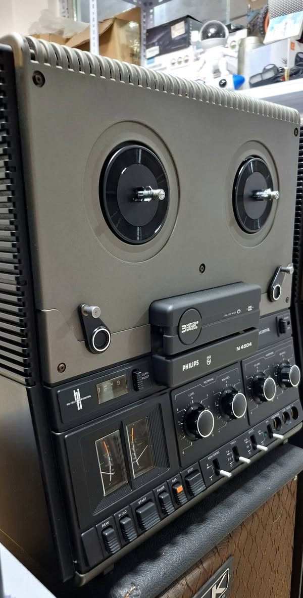 PHILIPS N4504 MAGNO CONTROL
السلام علیكم ورحمة اللة 
تیب بكرة فلیبس 
موتور 3
هید 3
سرعة 3 
انج 7 
نظیف و شغال 
مركز اربیل للصوتیات  . اربیل سوق منارة 
واتس اب / ***********
