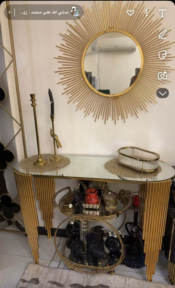 ميز نهاتيه ١٥٠ الف 
مكان السيذيه
الاتصال ***********
