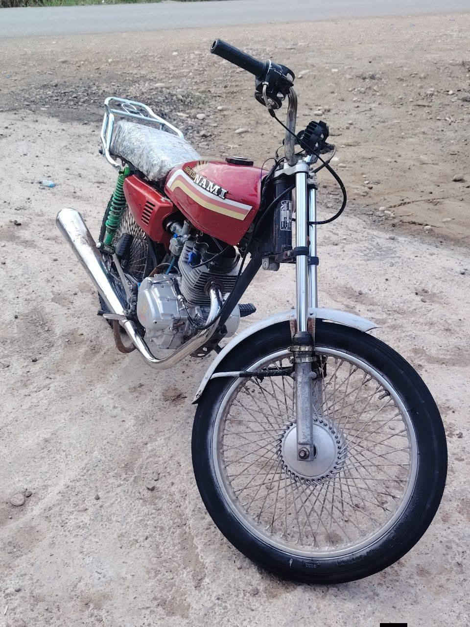 سلام عليكم شباب دراجه البيع تايكر 2019اوراق بيه تصال على رقم  ***********
