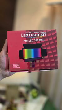 لايت LED ٣٠٠ • إضاءة RGB • تصوير سينمائي