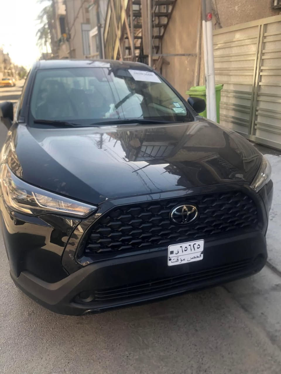 سلام عليكم من رخصة الادمن المحترم 
كورلا كروز موديل 22 وارد أمريكي 
حادث قطعتين بارد فقط 
رقم بغداد 
موصفات أمريكي 
قطرة صبغ مابيها 
غير القطعتين بارد 
السياره خير من الله 
الاستفسار 
***********
السعر 165
وبيها مجال 
صور الحادث موضحة بالصورة
